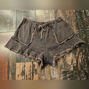 Sage & Fig Charcoal Frayed Shorts